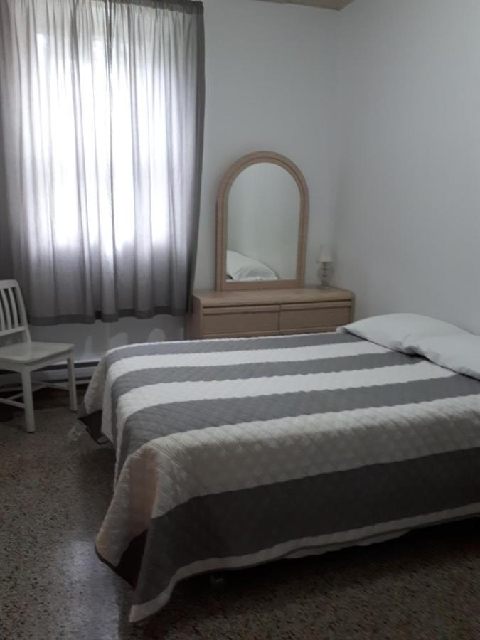 Mhotel Domaine L'Envolee- Maison Fleurie Victoriaville Eksteriør bilde