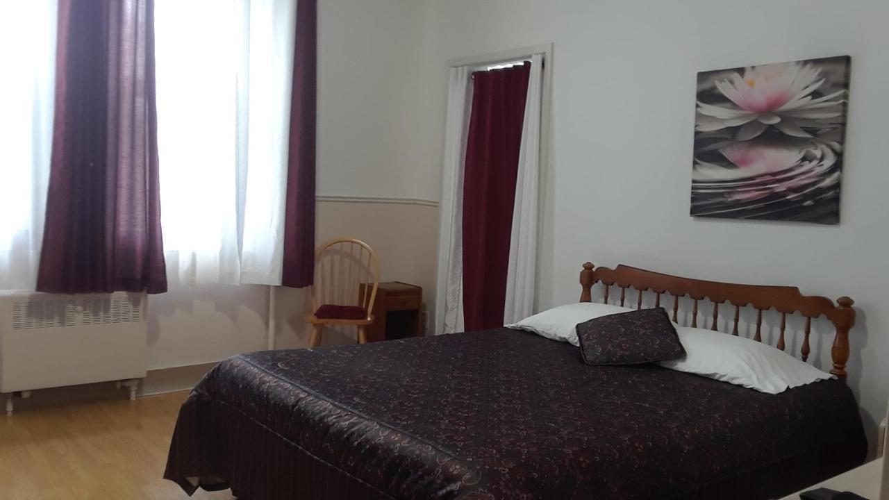 Mhotel Domaine L'Envolee- Maison Fleurie Victoriaville Eksteriør bilde